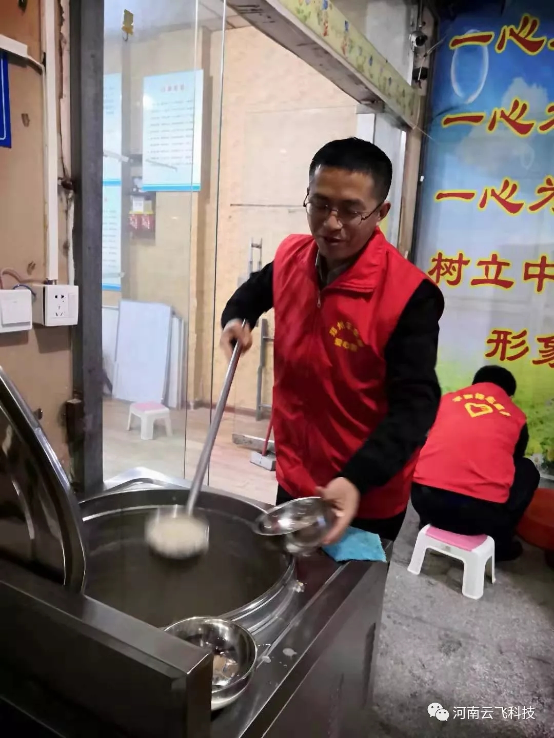 ���wС������M(j��n)�������?zh��n)��x����